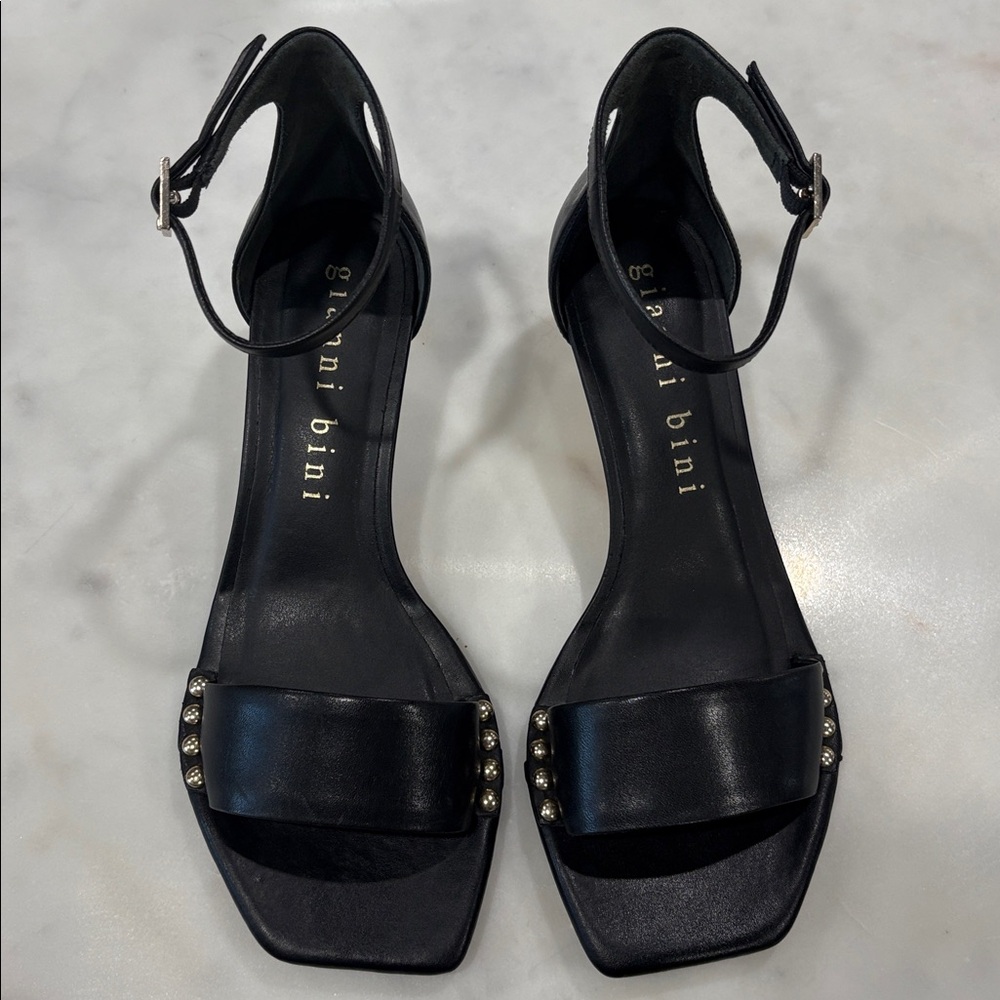 NEW Gianni Bini Asherr Leather Studded Kitten Heel Sandals Ankle Strap Sz 7 - Picture 2 of 4
